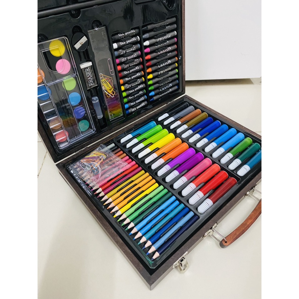 Hộp bút chì màu 150