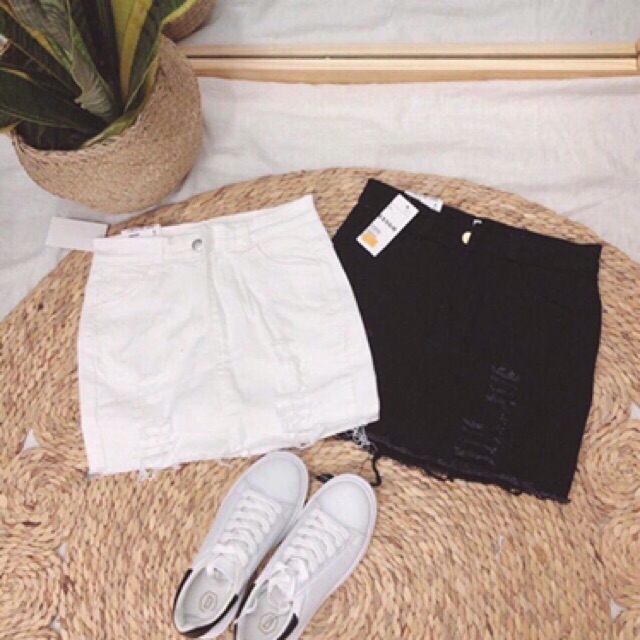 ( Hình thật ) Chân váy bò ngắn 2 màu trắng và đen | BigBuy360 - bigbuy360.vn