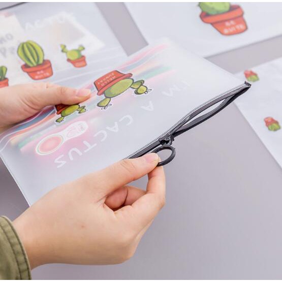 Túi Đựng Bút Trong Suốt In Hình Dễ Thương