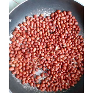 Đậu phộng rang sẵn.