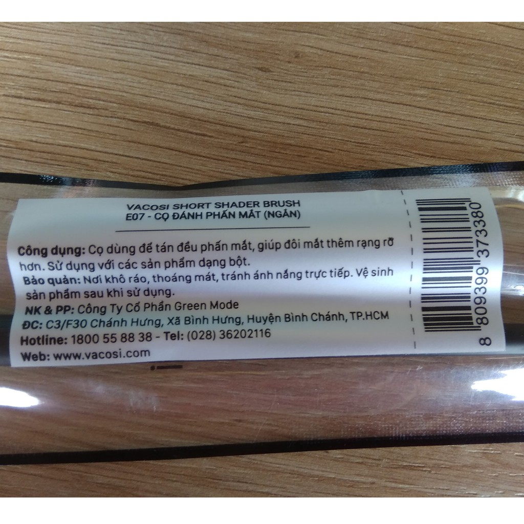 Cọ phấn mắt ngắn Vacosi Short Shader E07