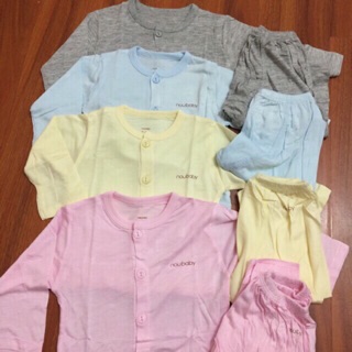 Noubaby trơn cúc giữa