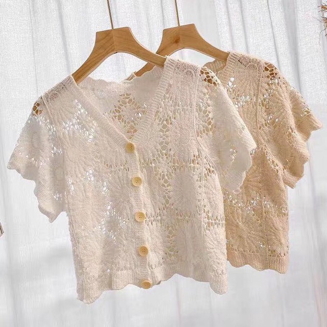 Áo len hoa cúc croptop xinh iu