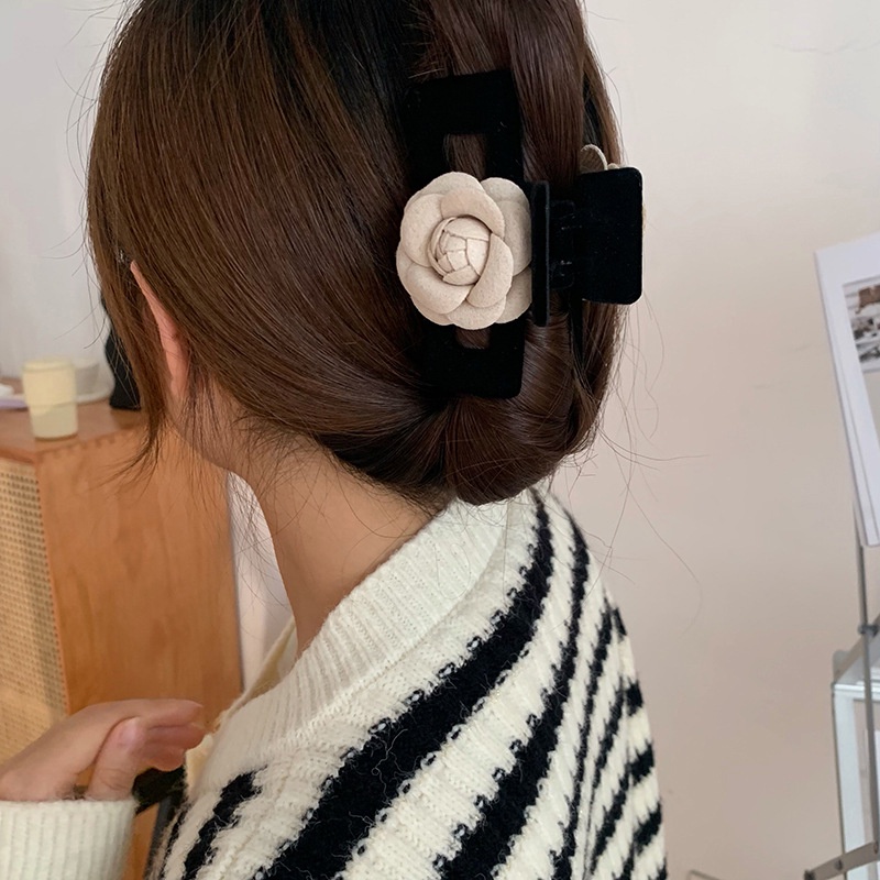 Kẹp Tóc Cá Mập Ba Chiều Màu Đen Phong Cách Chanel Cao Cấp 11cm