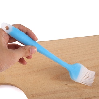 Chổi silicon đúc liền trong