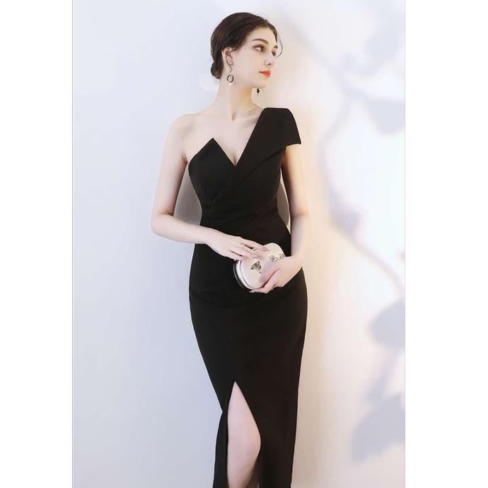 Áo choàng dạ hội của Alvia