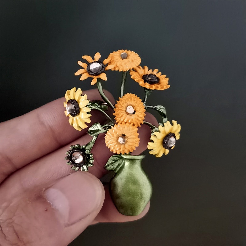 Pin cài áo bình hoa hướng dương Van Gogh 3D - GC486