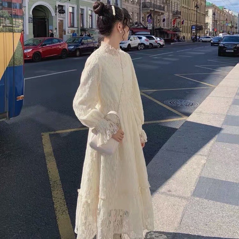 Đầm ren trắng thu đông