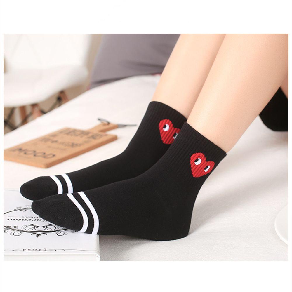 Vớ Cotton Mềm Mại Họa Tiết Sọc Trắng Đen Hình Trái Tim Dành Cho Nữ