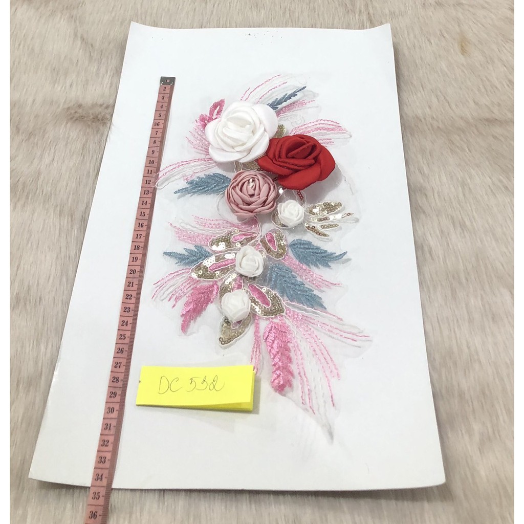 ren đắp áo 3 hoa xinh xắn