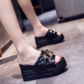 Dép đế xuồng quai phối xích