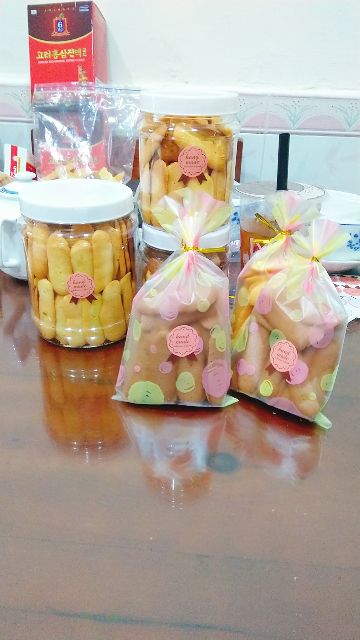 BÁNH LƯỠI MÈO HANDMADE