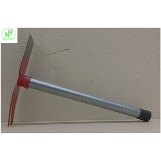 Dụng cụ làm vườn 2 trong 1 gồm Cào, Cuốc cầm tay, cán sắt, chuôi nhựa, lưỡi sắt sơn đỏ, chiều dài 31cm