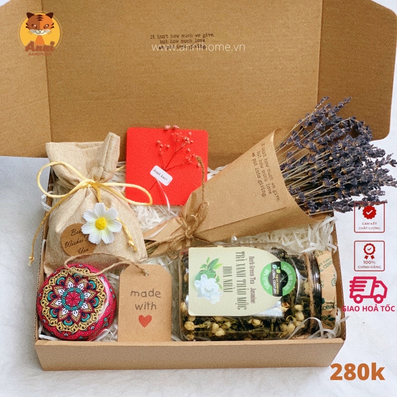 Set quà tặng 6 món Love Gift Box với hoa khô lavender, túi thơm, trà thảo mộc, nến thơm Anni Home