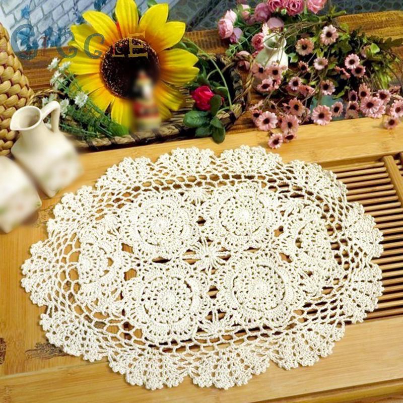 Tấm vải ren lót bàn kiểu cổ điển dùng cho trang trí tiệc