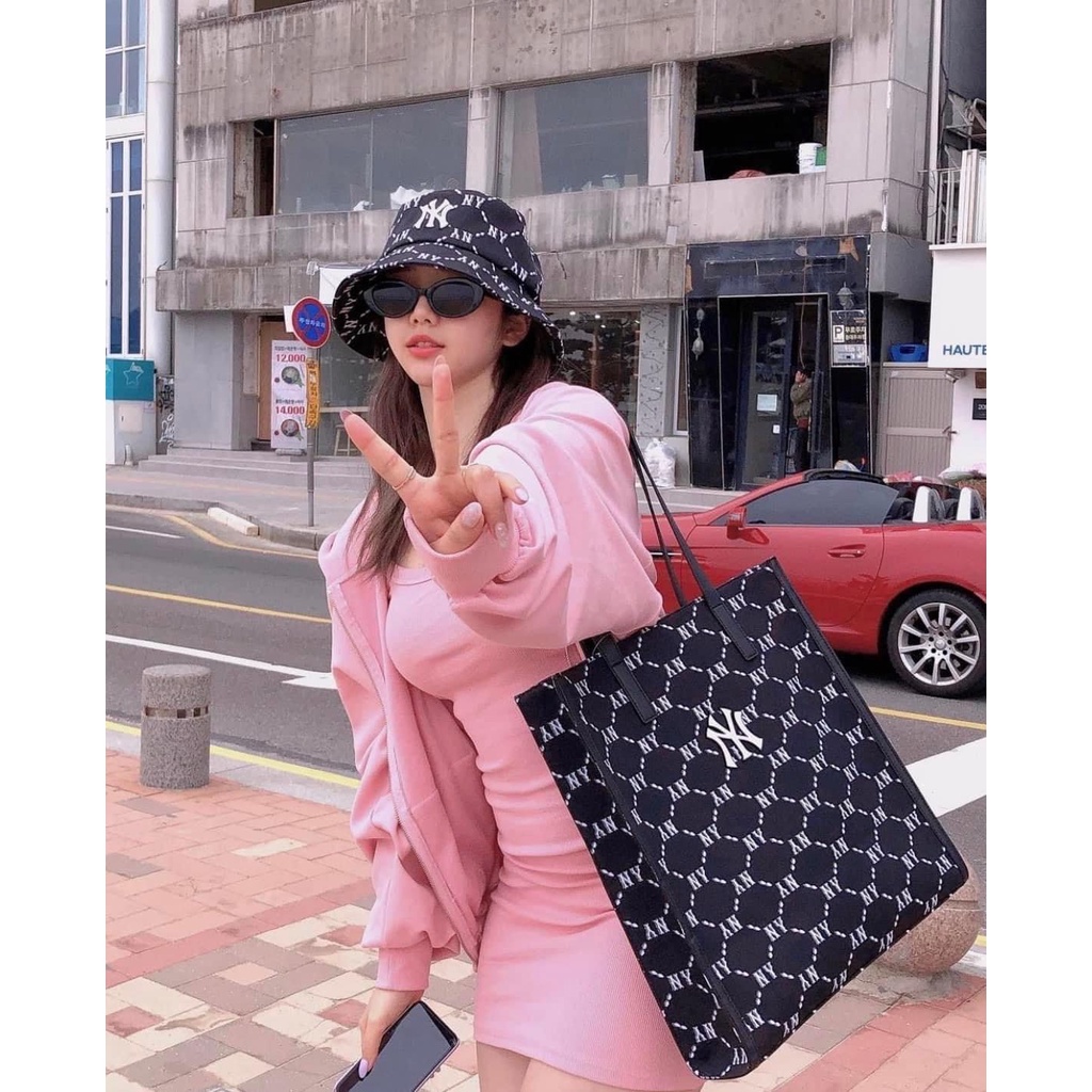 ✅  TÚI MLB MONOGRAM DIAMOND JACQUARD TOTE SHOPPING BAG YANKEES BLACK  ẢNH THẬT