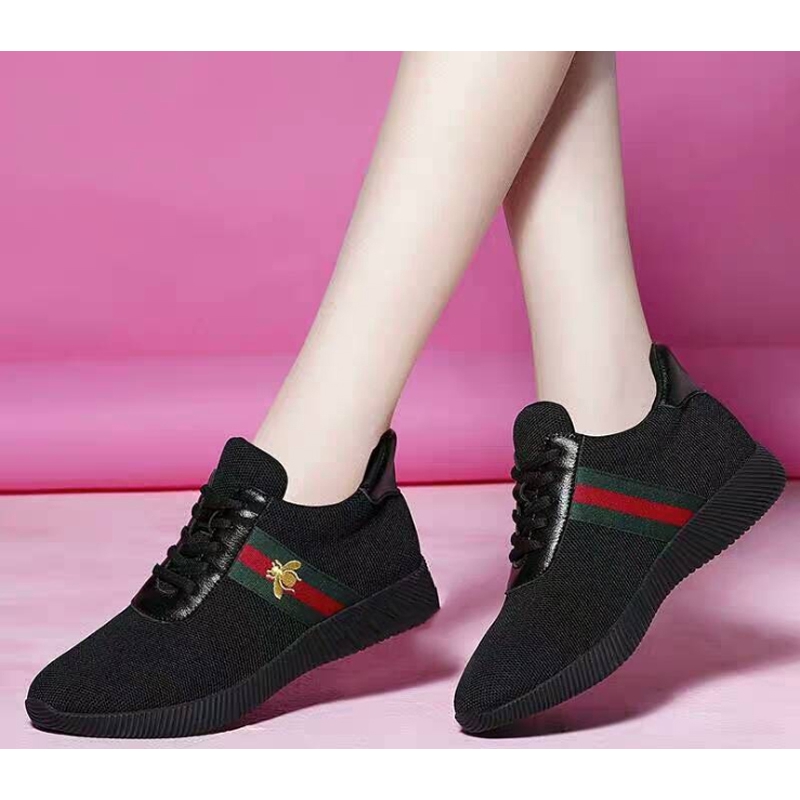 Giày Sneaker nữ gắn hình con ong BH 3 | BigBuy360 - bigbuy360.vn