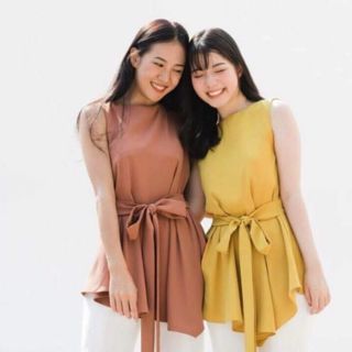 Áo vạt chéo, thắt nơ