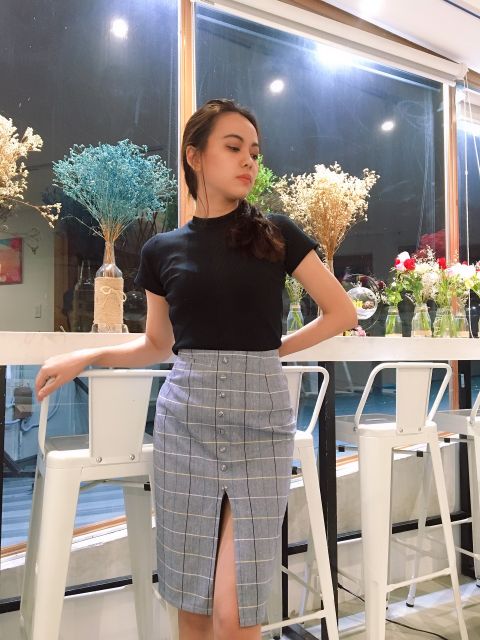 Chân váy bút chì sọc caro xẻ tà giữa | BigBuy360 - bigbuy360.vn