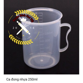 Ca Đong Nhựa 250ML - Có Vạch Phân Chia Định Lượng