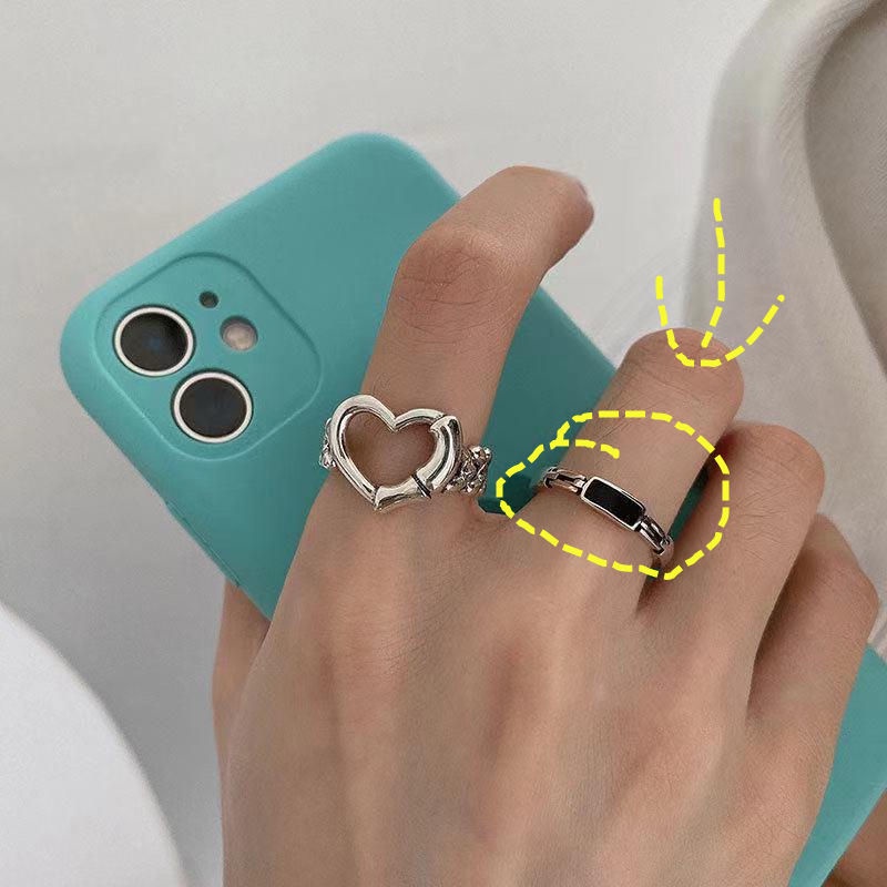 Bộ 2 chiếc nhẫn bằng kim loại có chiếc hình trái tim rỗng xinh xắn dành cho bạn nữ