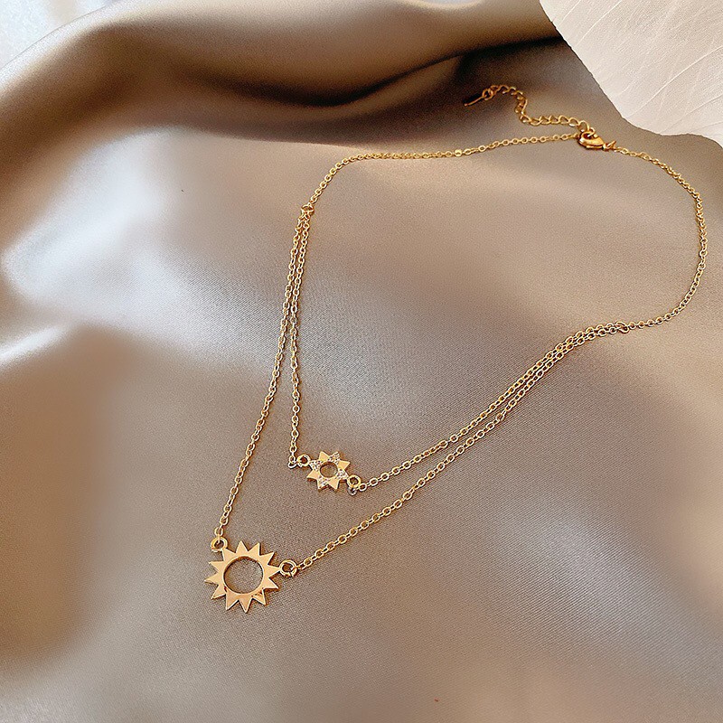 Korean version of simple temperament double-layer sun necklace classic hollow collar necklace