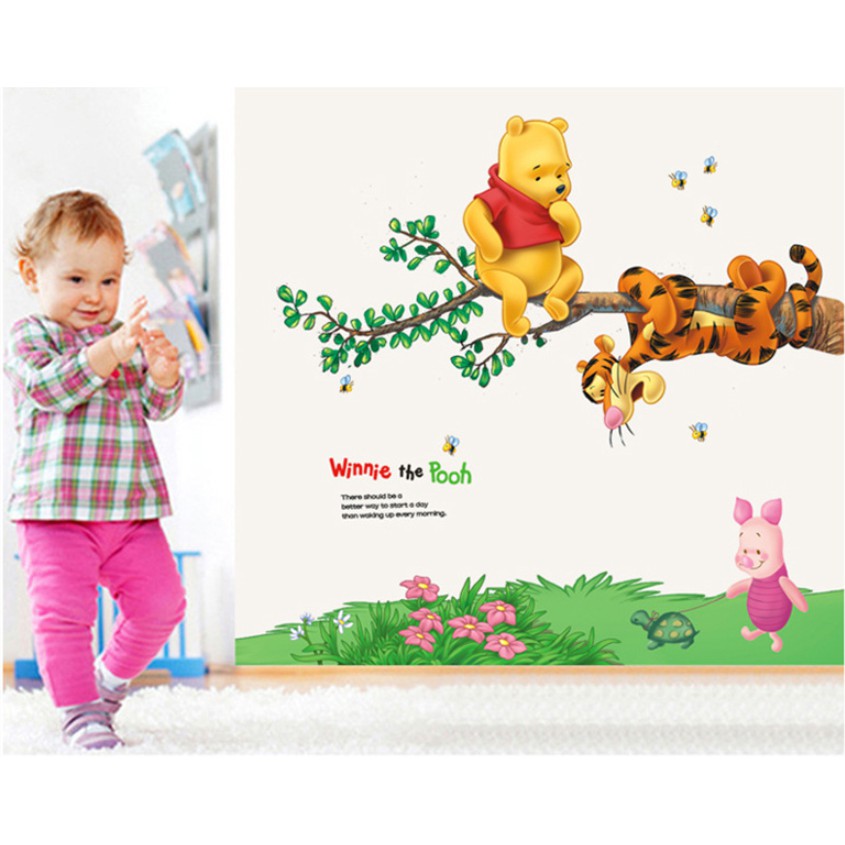 Decal dán tường Chú gấu pooh vui nhộn