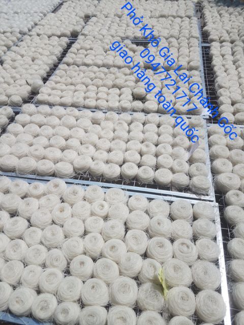 1 KG PHỞ KHÔ GIA LAI - CHÁNH GỐC - DẠNG CUỘN | BigBuy360 - bigbuy360.vn