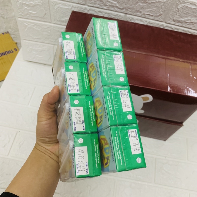 1 vỉ 4 Hộp Sữa Tươi ADM Vinamilk co duong Hộp 110ml/180ml