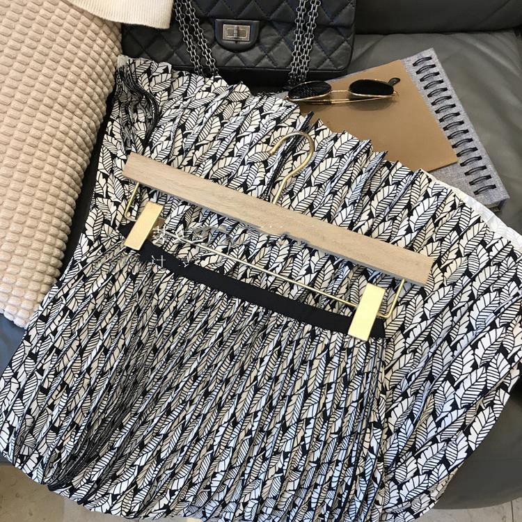 (SALE 50%) Chân váy lua xếp ly họa tiết Lá lạ mắt, chân váy midi freesize