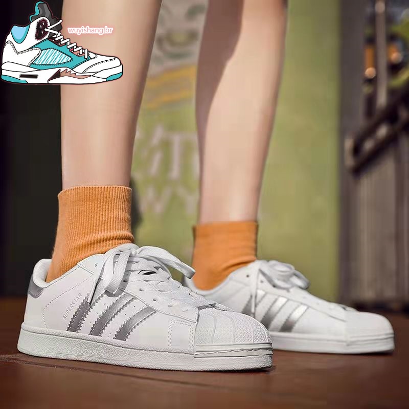 Giày thể thao Adidas bạc hở ngón màu trắng đơn giản phổ biến cho học sinh nam và nữ