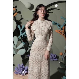 Váy body ren nổi cổ sen cao cấp