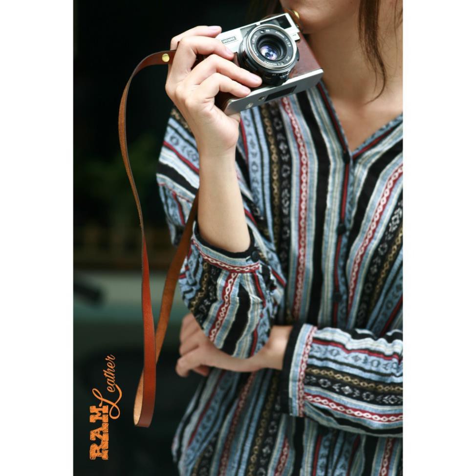 DÂY MÁY ẢNH DA BÒ NÂU ĐỎ RAM A2 - CHO MÁY ẢNH FILM VÀ MIRROLESS *