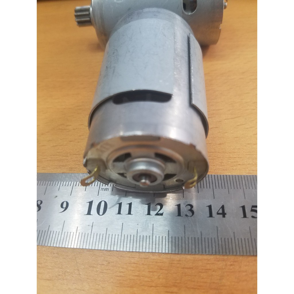 Xuongpinoto Động cơ xe điện trẻ em 550 kèm bánh răng kim loại 10 răng điện áp 12V,hàng mới 100%