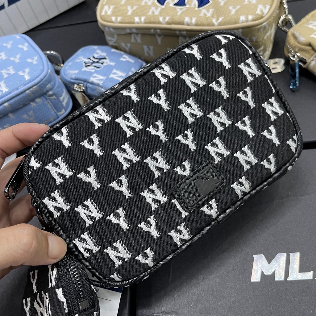 ✅ [ FELIX CHUẨN 1:1] Túi đeo chéo Mini MLB Monogram Jacquard Crossbody Bag New York Yankees - Beige [3ACRS022N 50BGD]