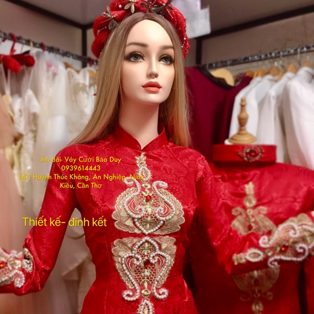 Áo dài gấm đỏ cô dâu