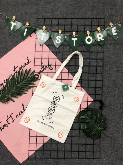 Túi tote ulzzang dòng chữ (tặng huy hiệu, có sẵn)