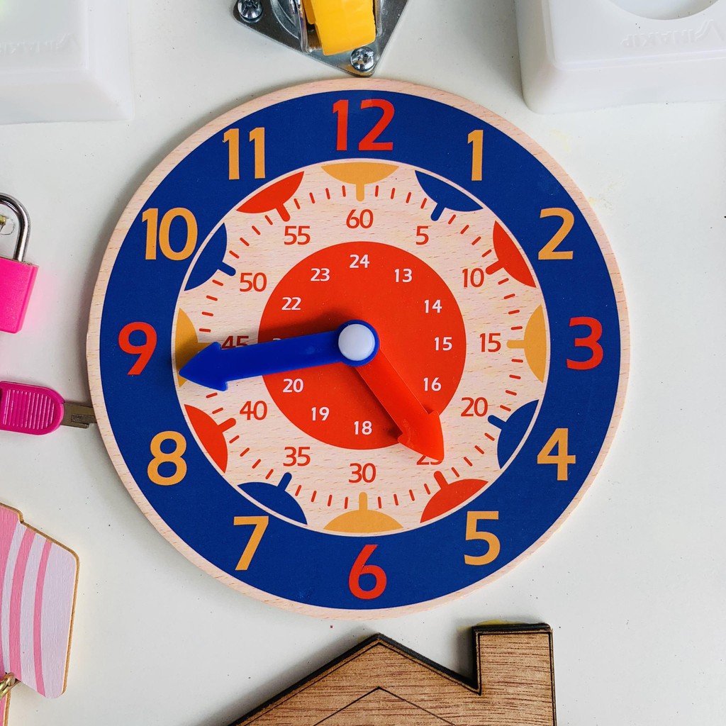 Bảng Bận Rộn Busy Board - Giúp Bé Luôn Bận Rộn và Phát Triển Kĩ Năng