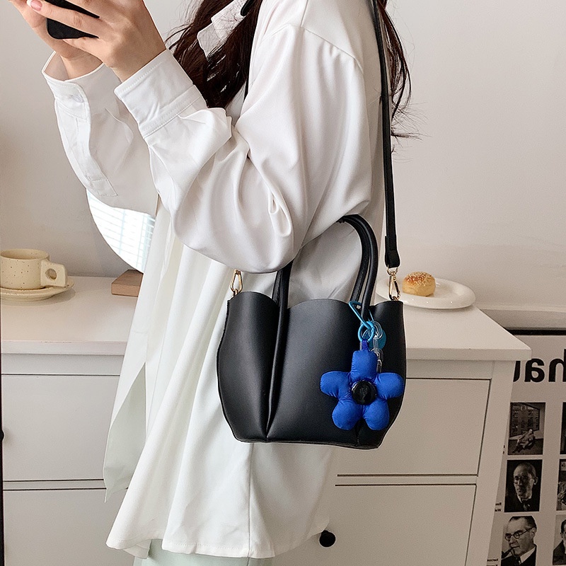 Túi Đeo Chéo Thời Trang Hàn Quốc Thiết Kế Mới 2022 Dành Cho Nữ