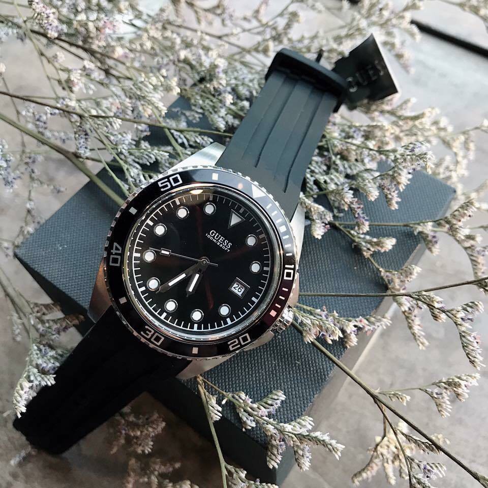 Đồng Hồ Nam Guess Watches Men's Silver W1109G1