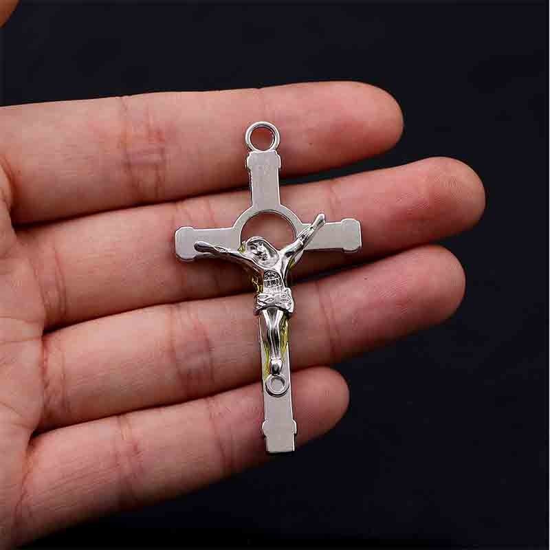 1 Vòng cổ Mặt Thánh Giá Thời Trang Mới