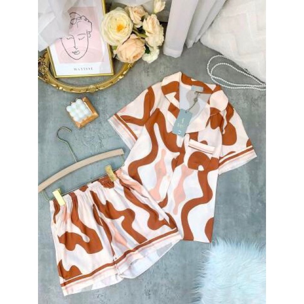 Bộ cộc lụa Pyjama thương hiệu SAM mềm mịn thoáng mát đồ mặc nhà homewear hoạ tiết trang nhã