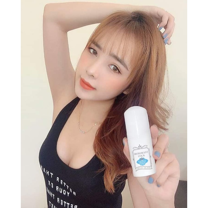 Lăn Đá Khoáng Khử Mùi Ngăn Mồ Hôi Squeeze Magic Deodorant Stick Nhật Bản 19g