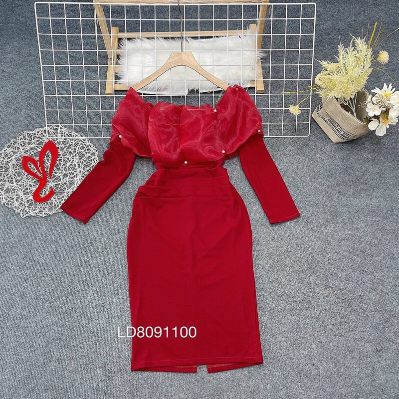 Đầm body phối lưới đính hạt trễ vai tay dài