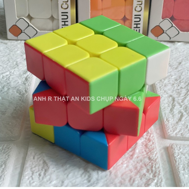 Rubik Tam Giác Rubik Kim Tự Tháp Xoay Trơn Tru, Bền Đẹp. Có hộp