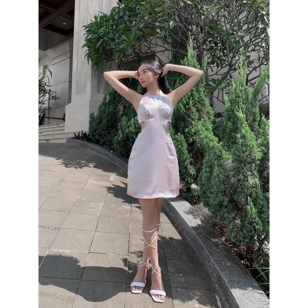 B'vilys | Rosie Dress Đầm màu hồng nhạt cổ yếm cut out khoe lưng trần