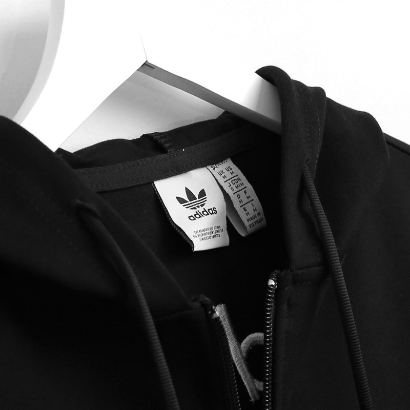 Áo khoác Adidas