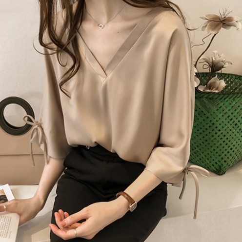 Áo kiểu nữ vải chiffon cổ V rộng