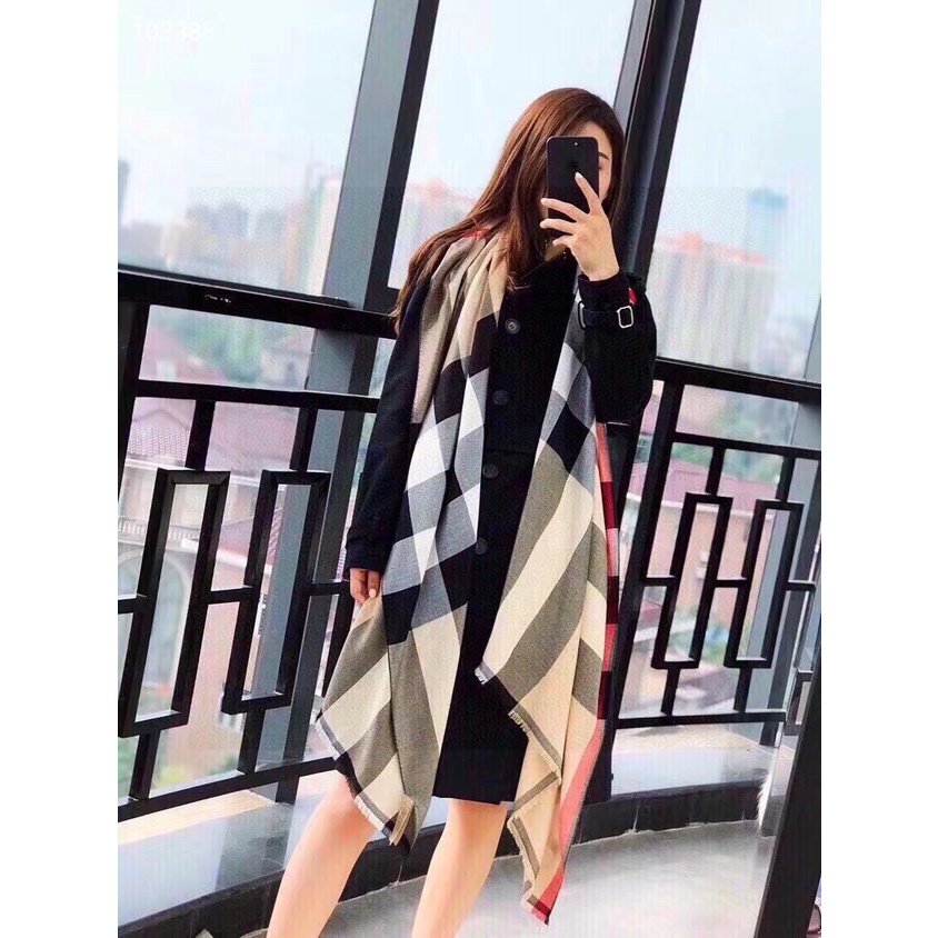Khăn Choàng Cashmere Cổ Điển Burbeery
