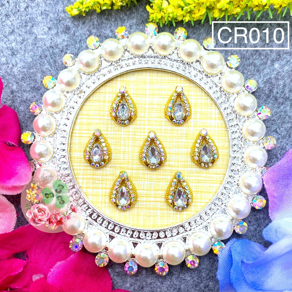 Mã CR010. Charm kim loại đính đá trang trí móng siêu xinh.